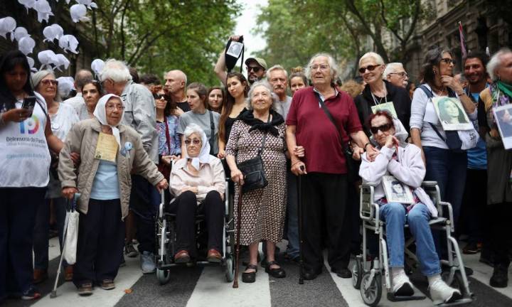 Madres de Plaza de Mayo y Adolfo Pérez Esquivel reclamaron contra la dictadura de Maduro por la desaparición de una activista