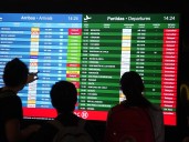 Paro de controladores aéreos: vuelos cancelados, gritos, filas eternas y caos en Aeroparque