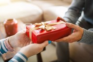 Man Wants to Regift Present from His Sister to Give His Girlfriend