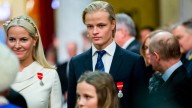 Marius Borg, hijo de Mette-Marit de Noruega, imputado por cuatro violaciones y otros 28 delitos