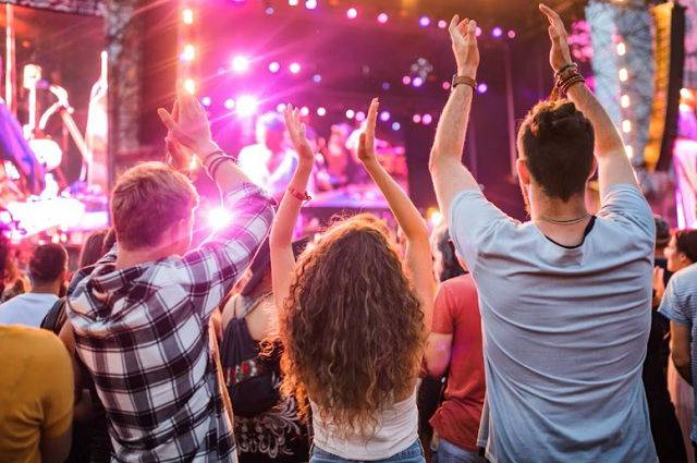Juventud y sordera: el alto precio de los hábitos de entretenimiento actuales