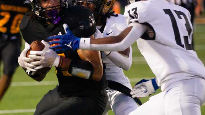 Highlights: Kings Mountain football shuts down rival…