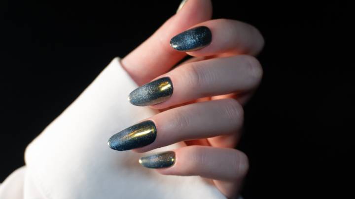 5 tonos de uñas largas y uñas cortas que no estarán de moda todo el 2025
