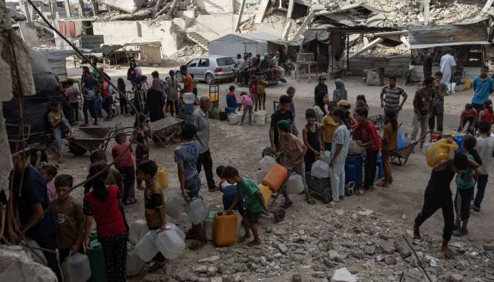 Por segundo día consecutivo, mueren de hambre ocho palestinos en Gaza