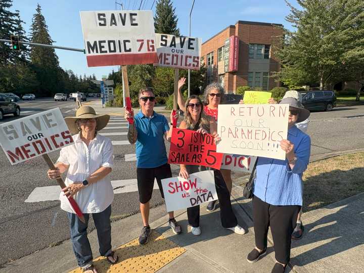 Mill Creek residents protest South County Fire paramedic transfer
