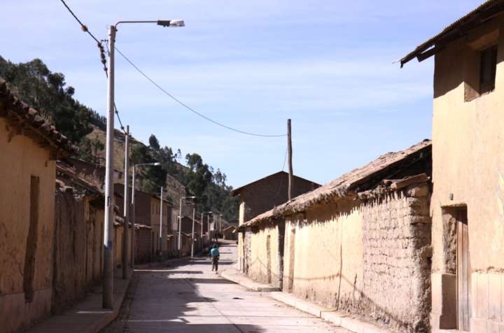 Gobierno lleva electricidad a más de 68,000 peruanos en zonas rurales el 2025
