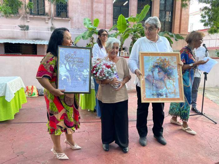Reconocen a destacados hacedores de la Radio Cubana en su aniversario 103