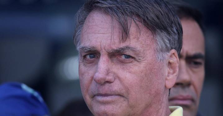 Bolsonaro solicitó asilo en Argentina, según la policía brasileña