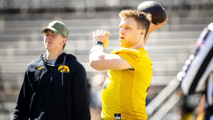 Iowa football: Previewing storylines for 2025 Kids' Day at Kinnick