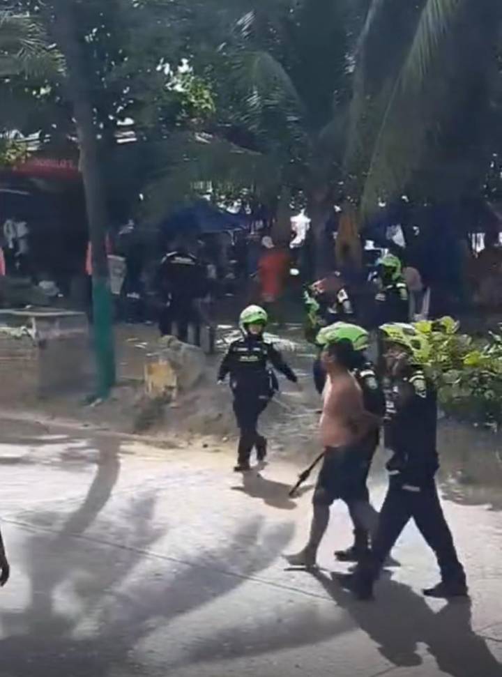 Cinco capturas y 50 comparendos por incidentes en Bocagrande donde fueron heridos dos policias