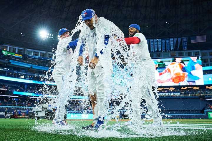 Blue Jays have big 1st inning in 10-4 win over Twins, Scherzer wins 3rd straight start