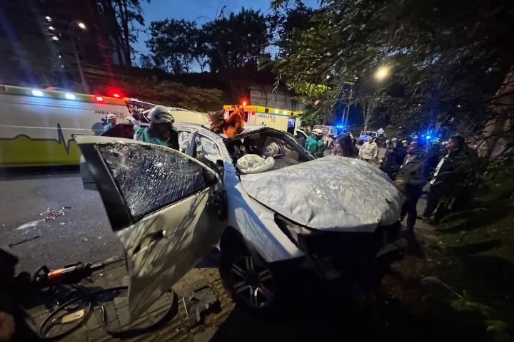 Última hora: camioneta del esquema de seguridad de Daniel Palacios se accidentó en Medellín