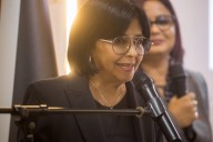 Delcy Rodríguez: Tema del "narcoestado" es una calumnia para justificar intervención