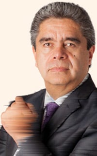 Miguel Ángel Godínez García-México, ¿sociedad o subordinación?