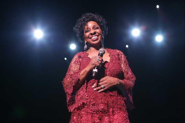 Gladys Knight denies son’s abuse claims 
