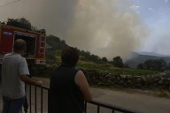 Incendios en España activos, en directo| La UME se despliega en Chandrexa (Ourense) en el peor incendio del año en Galicia