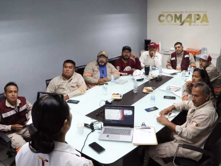 Capacitan personal de COMAPA sobre el manejo de gas cloro