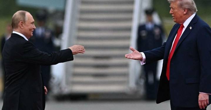 Las imágenes de la reunión de Trump con Putin en Alaska
