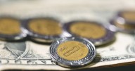 Peso gana terreno después de que Trump pidió renuncia de gobernadora de la Fed