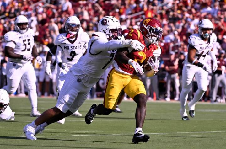Swanson: USC football off and running – and it should keep running