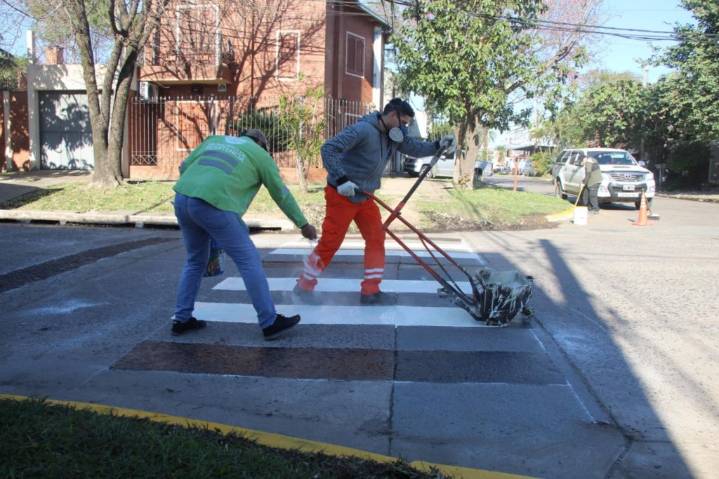 RESISTENCIA: Mejoran La Señalización En La Ciudad Para Contribuir Al Ordenamiento Del Tránsito