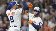 Astros remontan con jonrones de Urías y McCormick en épico duelo ante Medias Rojas