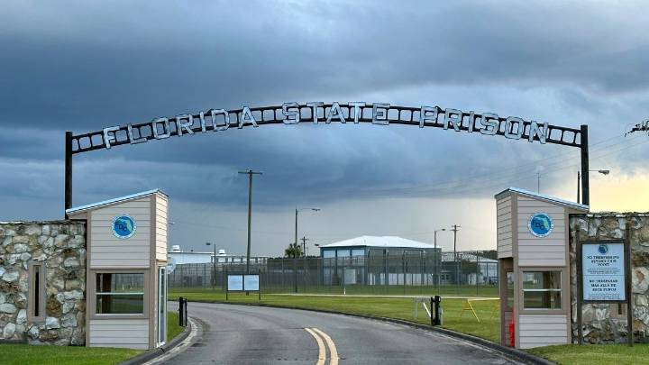 Florida executes man for killing wife and kids in 1994, the 9th execution this year