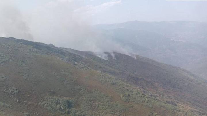 El fuego arrasa la provincia de León: los incendios de Llamas de la Cabrera y Yeres están en nivel 2