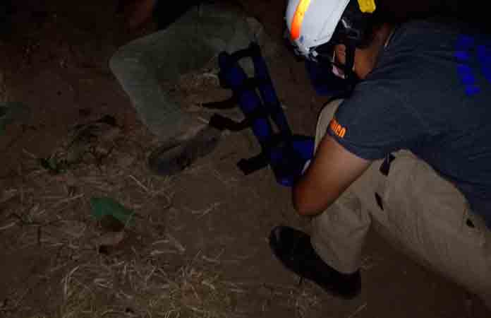 Joven cae del puente de fierro y se lesiona
