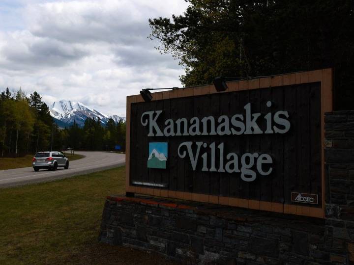 Mudslide closes Highway 40 in Kananaskis west of Longview
