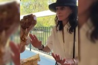 Courteney Cox’s Rollercoaster Relationship with Disneyland Turkey Leg: From ‘Disgusting’ to ‘Delicious’