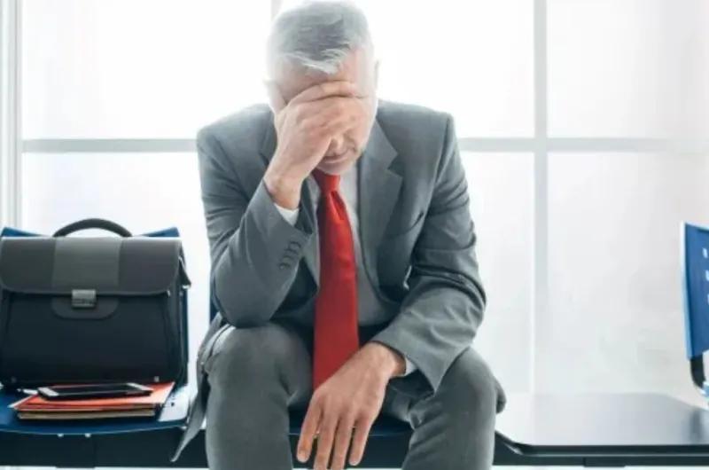 Argentina sin trabajo: la informalidad devora empleos y los empleadores se hunden bajo la guillotina fiscal