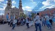 Familias enteras visitan a la Virgen en su Santuario