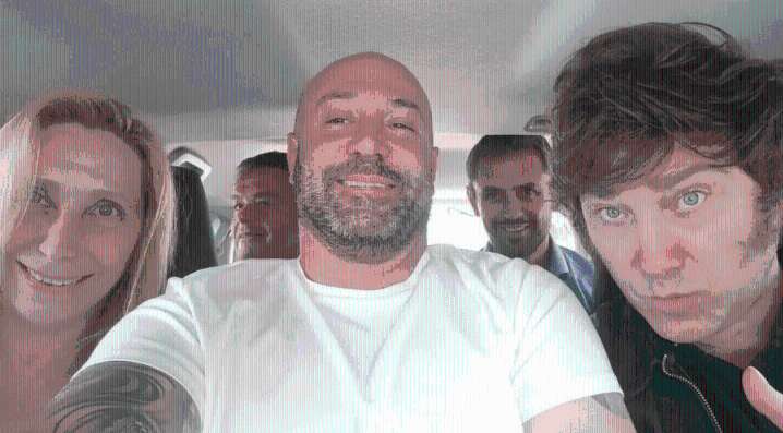El mensaje de Manuel Adorni en medio del escándalo que complica a Karina Milei