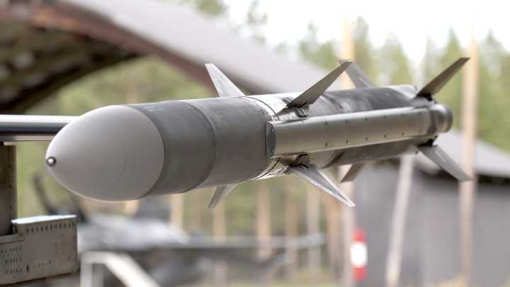 Raytheon Secures Record-Breaking $3.5 Billion AMRAAM Missile Contract from U.S. DoD