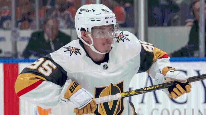 Olofsson signs 1-year contract with Avalanche