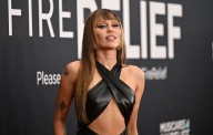 Miley Cyrus se desnudó en candente campaña de moda y las FOTOS desataron furor