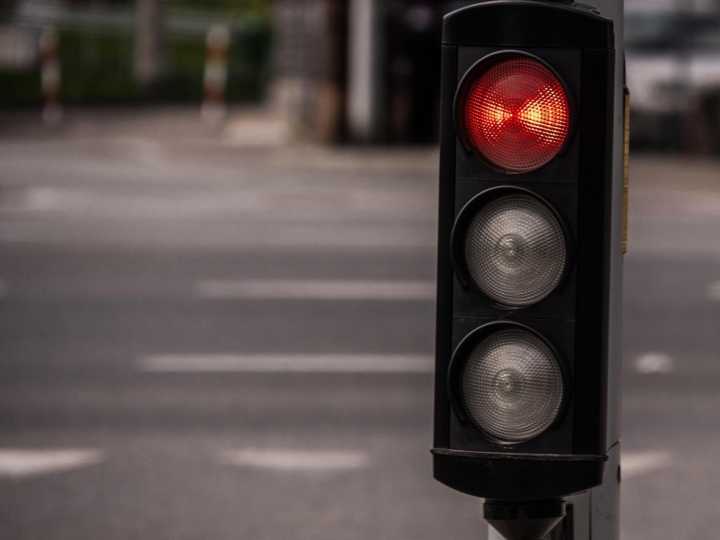 ¿No entiendes tu multa de tránsito? Aprende a descifrar los códigos en Estados Unidos 2025