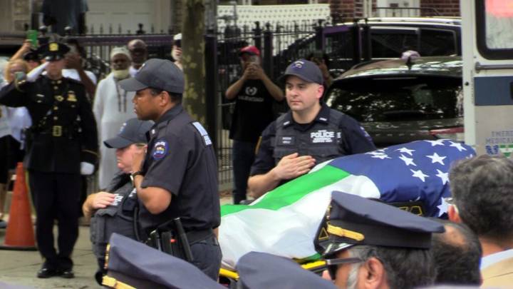 UPDATE Bronx Police Officer Didarul Islam Returned Home to Parkchester & Hochul Calls for National Ban on Assault Rifles