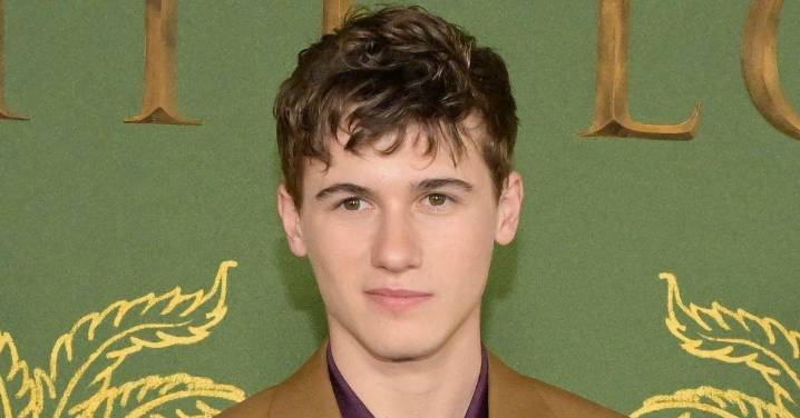 'White Lotus' Star Slams Surgery-Loving Veterans For Stealing Young Roles