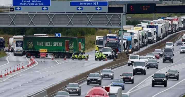 Police appeal as pedestrian dies after being struck by lorry on M8 near West Lothian