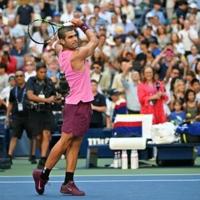 Alcaraz into US Open quarter-finals as Krejcikova escapes