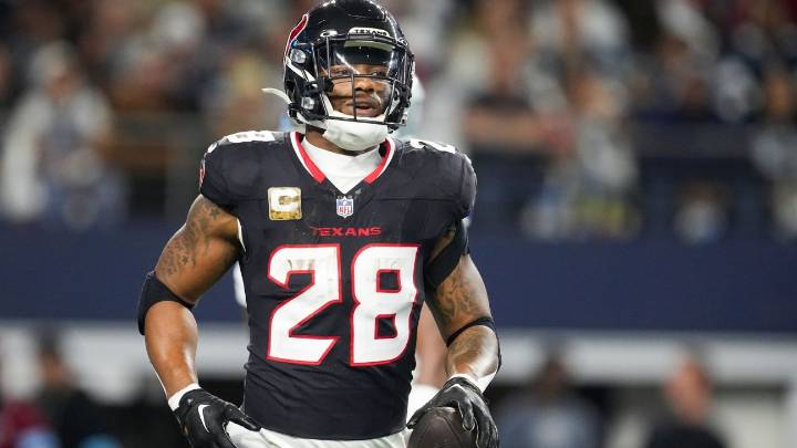Texans GM noncommittal on RB Joe Mixon playing this season