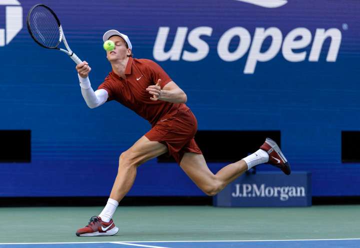 Sinner y Swiatek sufren en tercera ronda, Zverev eliminado y Munar debuta en octavos