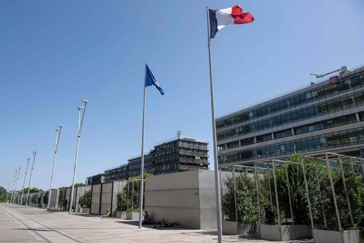 Francia libró una "guerra" en Camerún durante la descolonización: Macron