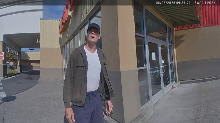 'Armed and dangerous' suspect sought after deadly Longview stabbing