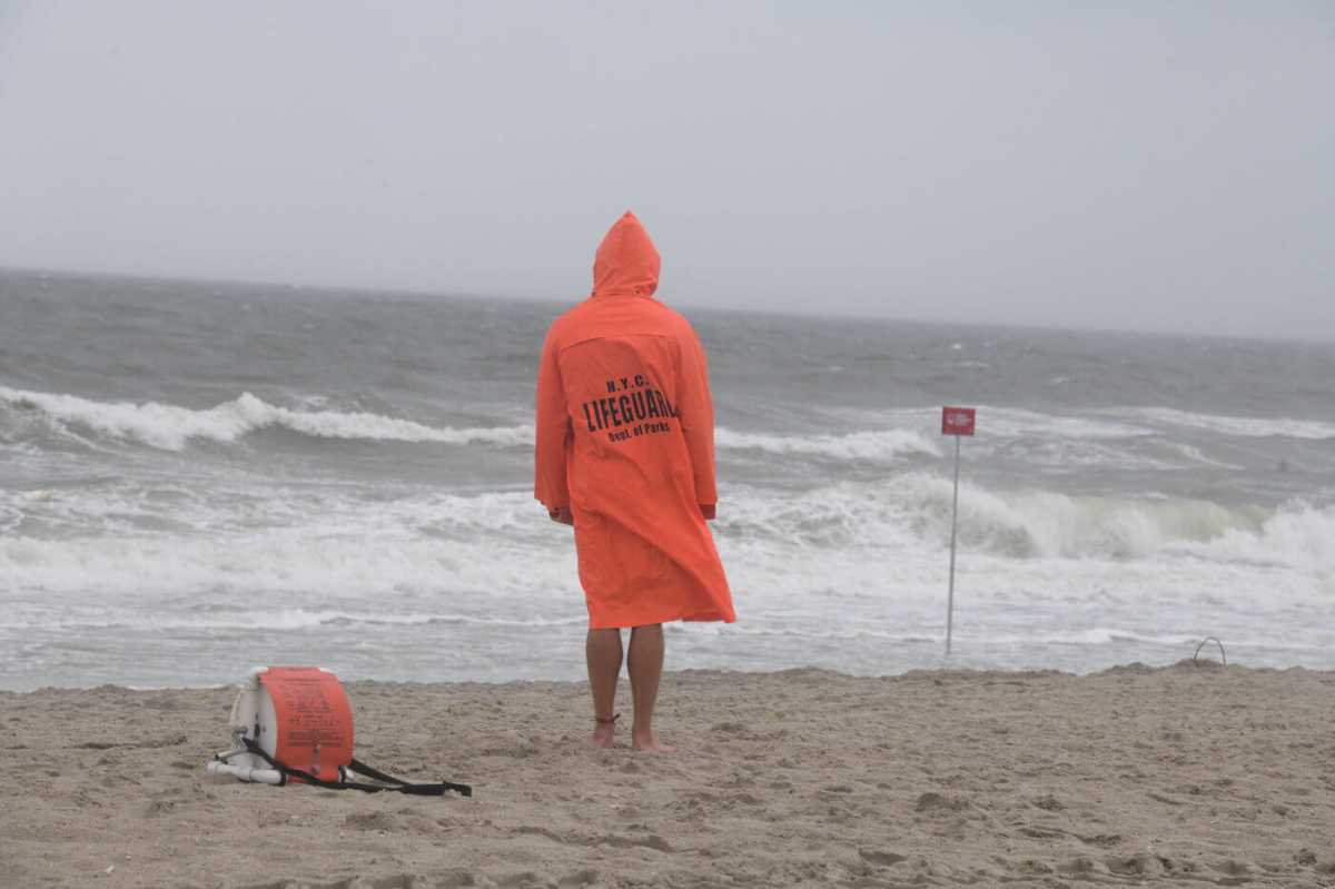 Brooklyn beaches close as Hurricane Erin generates life-threatening rip currents and large waves • Brooklyn Paper