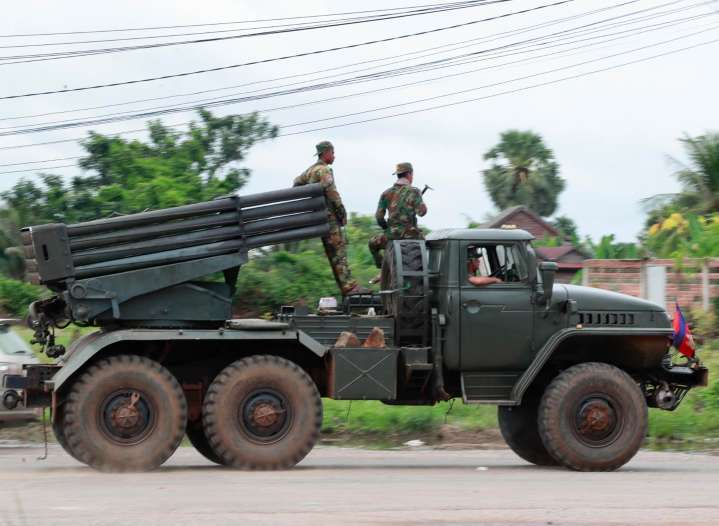 La explosión de una mina hiere a un militar tailandés y tensa la tregua con Camboya
