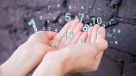 Numerología para este viernes 15 de agosto: ¿Qué le depara este día?