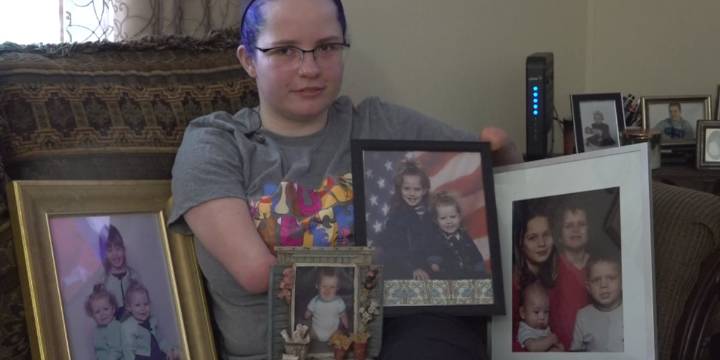 Woman, born without limbs, learning to drive